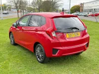 Używany Honda Jazz EX 102 KM (75 kW) 2017 Czerwony Hatchback