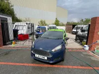 Käytetty Ford Fiesta 95 HP (69 kW) 2013 Sininen Van