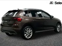 Usado Skoda Kamiq SE L 108 HP (79 kW) 2021 Castanho SUV