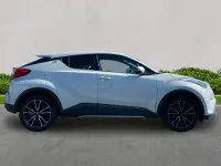 Used Toyota C-HR 116 HP (85 kW) 2017 White SUV