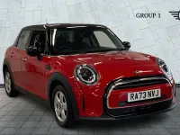 Usado Mini Cooper Classic 134 HP (98 kW) 2024 Vermelho Citadino