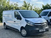 Used Vauxhall Vivaro 120 HP (88 kW) 2019 White MPV
