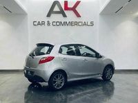 Begagnad Mazda 2 2009 Silver Halvkombi