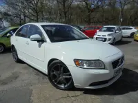 Used Volvo S40 SE Lux 2009 White Sedan