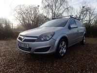Used Vauxhall Astra Sportive 118 HP (86 kW) 2007 Silver Van