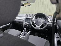 Used Suzuki Vitara SZ-T 120 HP (88 kW) 2017 White SUV