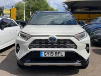 Used Toyota RAV4 218 HP (160 kW) 2019 White/black SUV