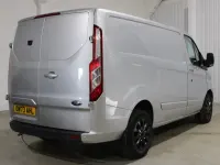Begagnad Ford Transit Custom Limited 170 HK (125 kW) 2023 Silver Van