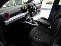 Begagnad Seat Arona FR Sport 2024 Grå SUV