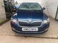Used Skoda Superb LAURIN & KLEMENT 140 HP (102 kW) 2014 Blue Estate