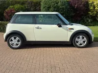 Used Mini ONE Hatch 90 HP (66 kW) 2006 White Hatchback