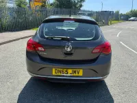 Used Vauxhall Astra Design Edition 98 HP (72 kW) 2015 Grey Hatchback