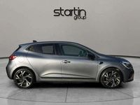 Usado Renault Clio V Engineered 145 HP (106 kW) 2023 Cinzento Citadino