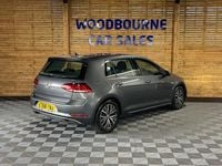 Used VW Golf VII SE 130 HP (95 kW) 2019 Grey Hatchback