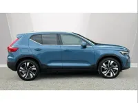 Usado Volvo XC40 Ultra 163 HP (119 kW) 2025 Azul SUV