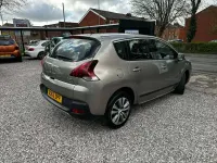 Usado Peugeot 3008 Active 2014 Gris Familiar