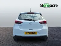 Begagnad Mazda 2 90 HK (66 kW) 2021 Vit Halvkombi