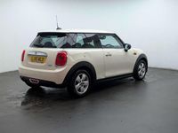 Used Mini ONE Hatch 102 HP (75 kW) 2015 White Hatchback