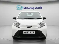 Used Toyota Aygo X PURE 72 HP (52 kW) 2023 White SUV