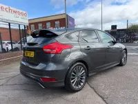 Używany Ford Focus ST-Line 2017 Szary Hatchback