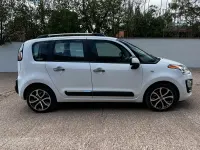 Used Citroën C3 Picasso SELECTION 2015 White MPV