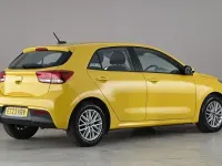 Usado Kia Rio 84 HP (61 kW) 2022 Amarelo Citadino