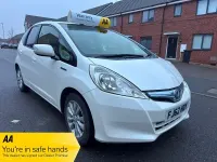 Begagnad Honda Jazz Hybrid 99 HK (72 kW) 2012 Vit Halvkombi