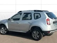 Usado Dacia Duster Lauréate 109 CV (80 kW) 2016 Plateado SUV
