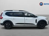 Second-hand Dacia Jogger Extreme 110 CP (80 kW) 2023 Alb Monovolum
