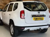 Usado Dacia Duster Lauréate 110 HP (80 kW) 2014 Branco SUV