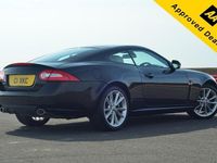 Usado Jaguar XK 385 HP (283 kW) 2011 Preto Coupé