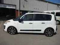 Begagnad Citroën C3 Picasso Platinum 100 HK (73 kW) 2016 Vit Minibuss