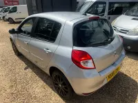 Used Renault Clio Dynamique 86 HP (63 kW) 2010 Silver Hatchback