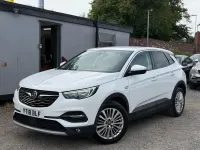 Used Vauxhall Grandland X Sport 130 HP (95 kW) 2018 White SUV