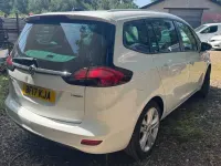 Used Vauxhall Zafira SRi 140 HP (102 kW) 2017 White MPV