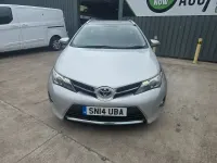 Used Toyota Auris 90 HP (66 kW) 2014 Silver Estate