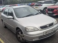 Second-hand Vauxhall Astra Elegance 2004 Argintiu Hatchback