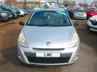 Used Renault Clio Extreme 73 HP (53 kW) 2009 Silver Hatchback
