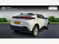 Used Toyota C-HR 140 HP (102 kW) 2024 White SUV