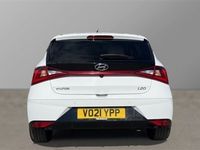Used Hyundai i20 Premium 100 HP (73 kW) 2021 White  Hatchback