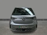 Usado VW ID. Buzz Pro 150 kW (204 CV) 2023 Plateado Monovolumen