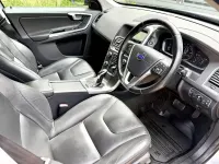 Usado Volvo XC60 SE 181 CV (133 kW) 2014 Plateado SUV