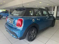 Begagnad Mini Cooper S Classic 2022 Blå Halvkombi