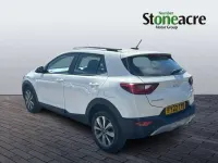 Used Kia Stonic 99 HP (72 kW) 2022 White SUV