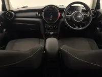 Second-hand Mini ONE Classic 101 CP (74 kW) 2020 Verde Hatchback