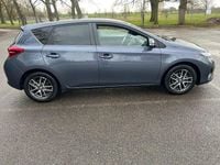 Used Toyota Auris 2015 Blue Hatchback