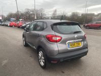 Used Renault Captur Dynamique 90 HP (66 kW) 2015 Grey SUV