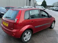 Used Ford Fiesta Ghia 67 HP (49 kW) 2009 Red Hatchback