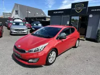 Used Kia ProCeed 100 HP (73 kW) 2015 Red Hatchback