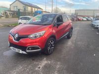 Used Renault Captur Signature 90 HP (66 kW) 2016 Red/black SUV